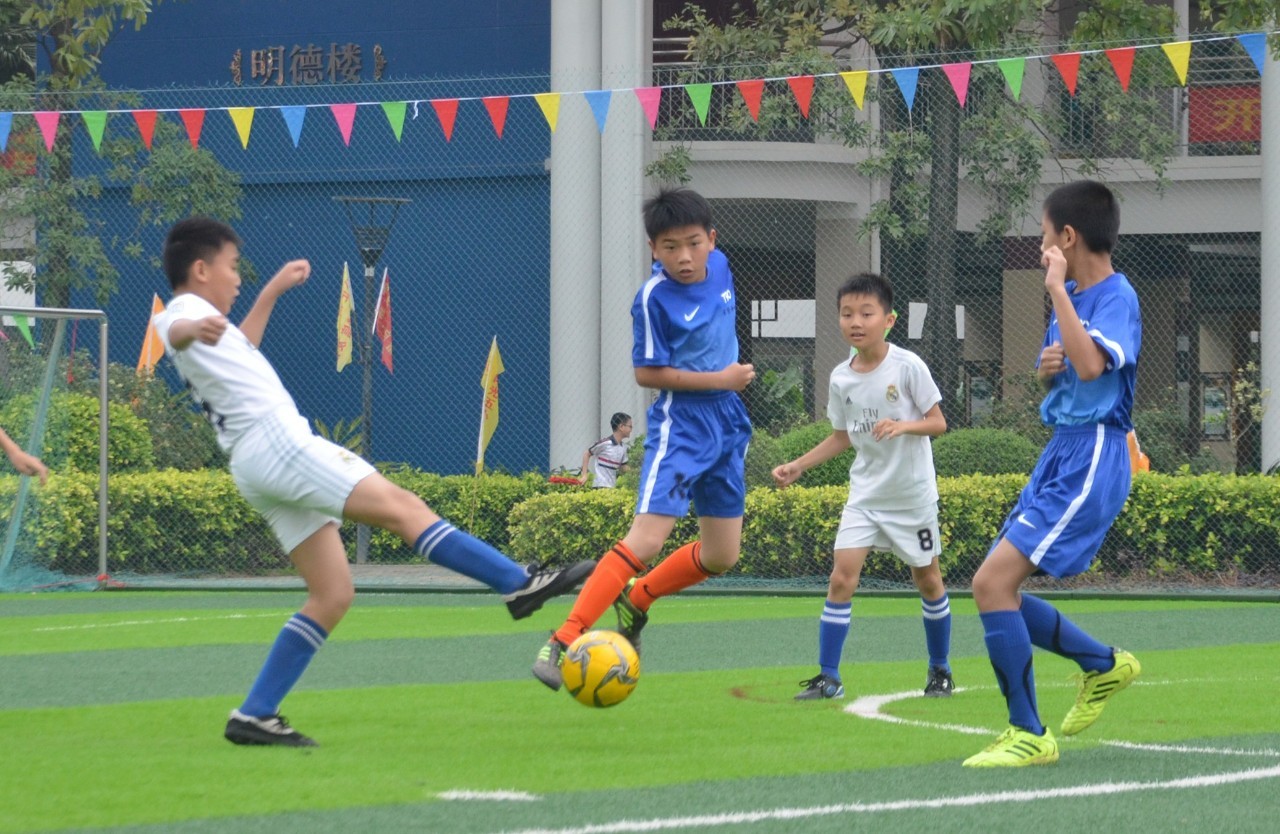 的脚步和出 的脚步和出